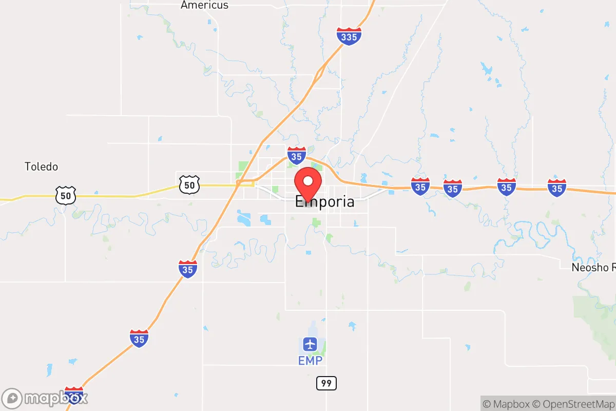 Map centered at 38.4018, -96.1927
