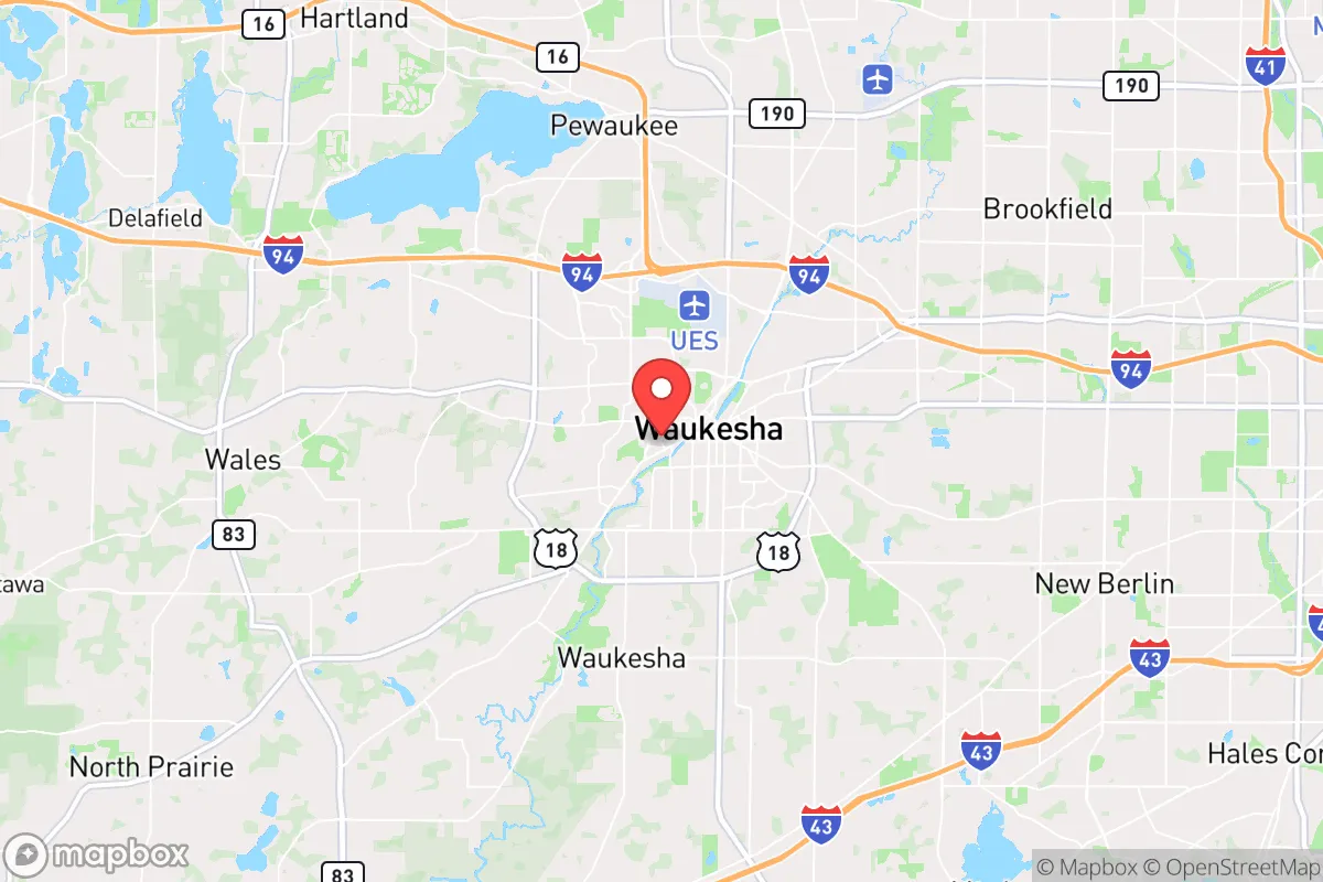 Map centered at 43.0087, -88.2463