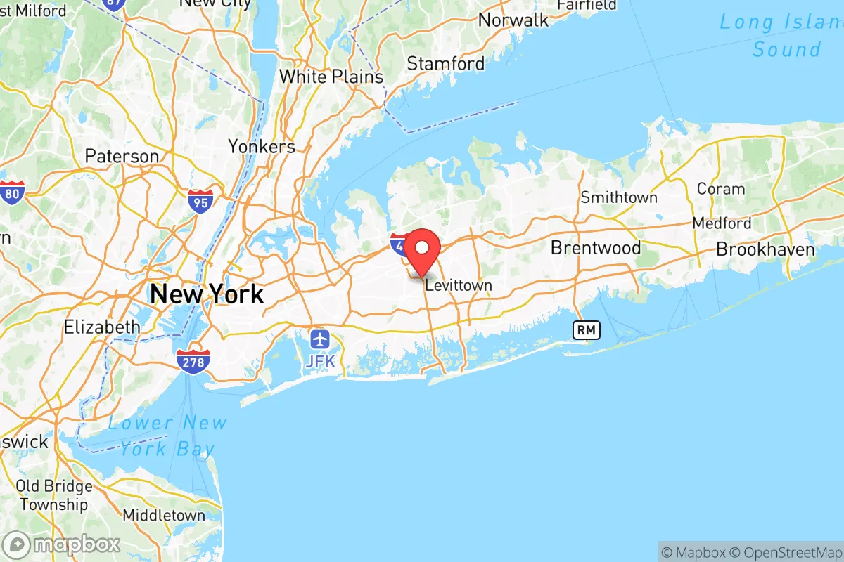 Map centered at 40.7320, -73.5856