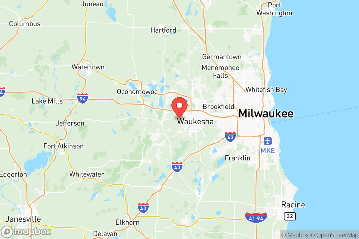 Map centered at 43.0181, -88.3045